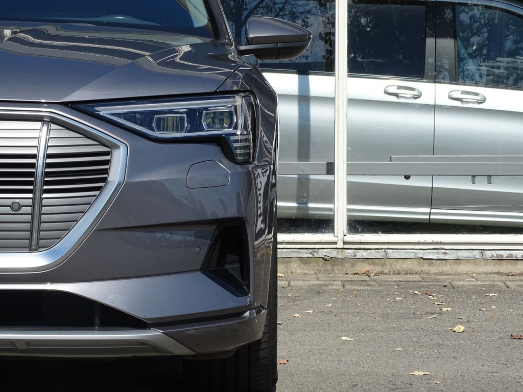 Audi E-tron