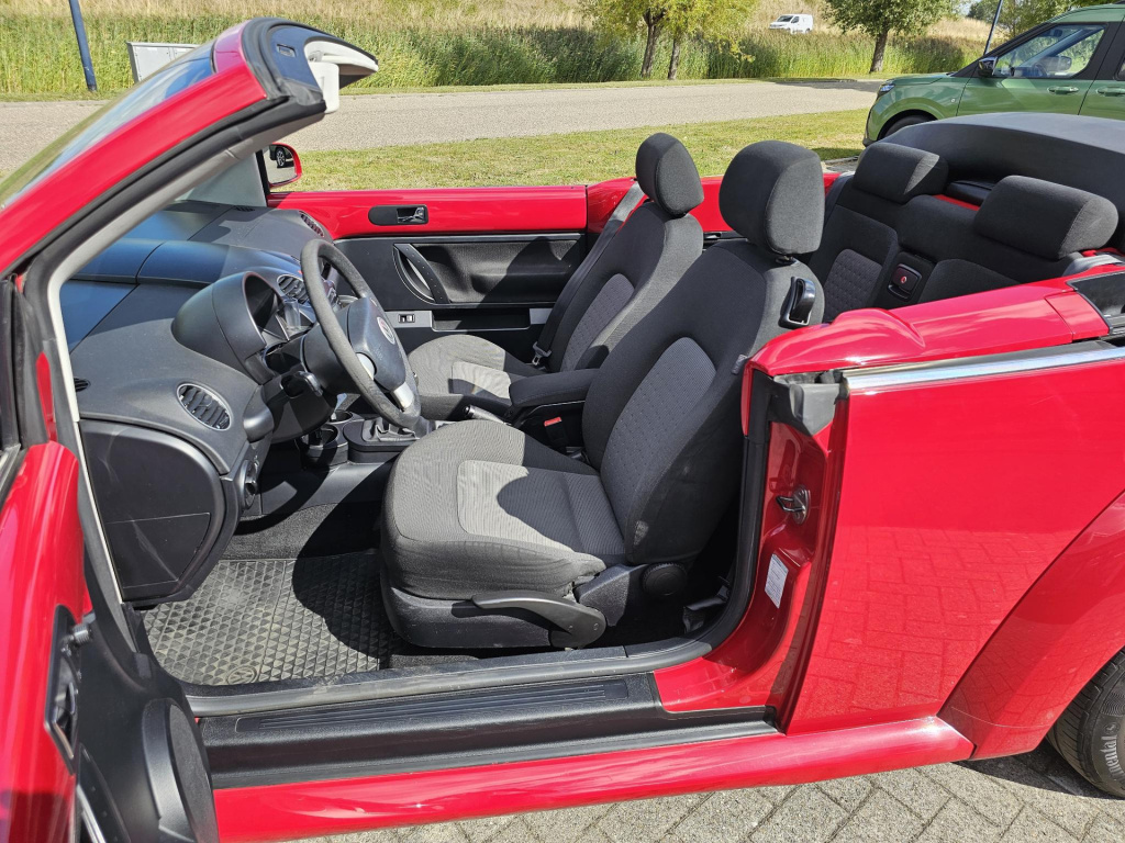 Volkswagen New Beetle