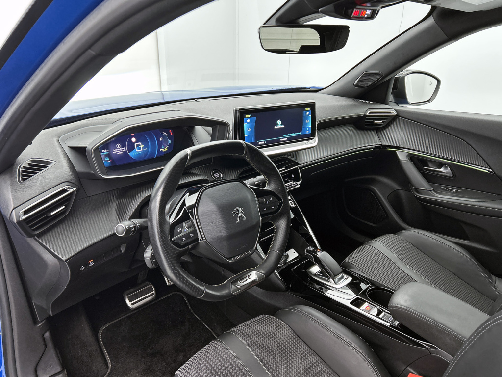Peugeot E-2008