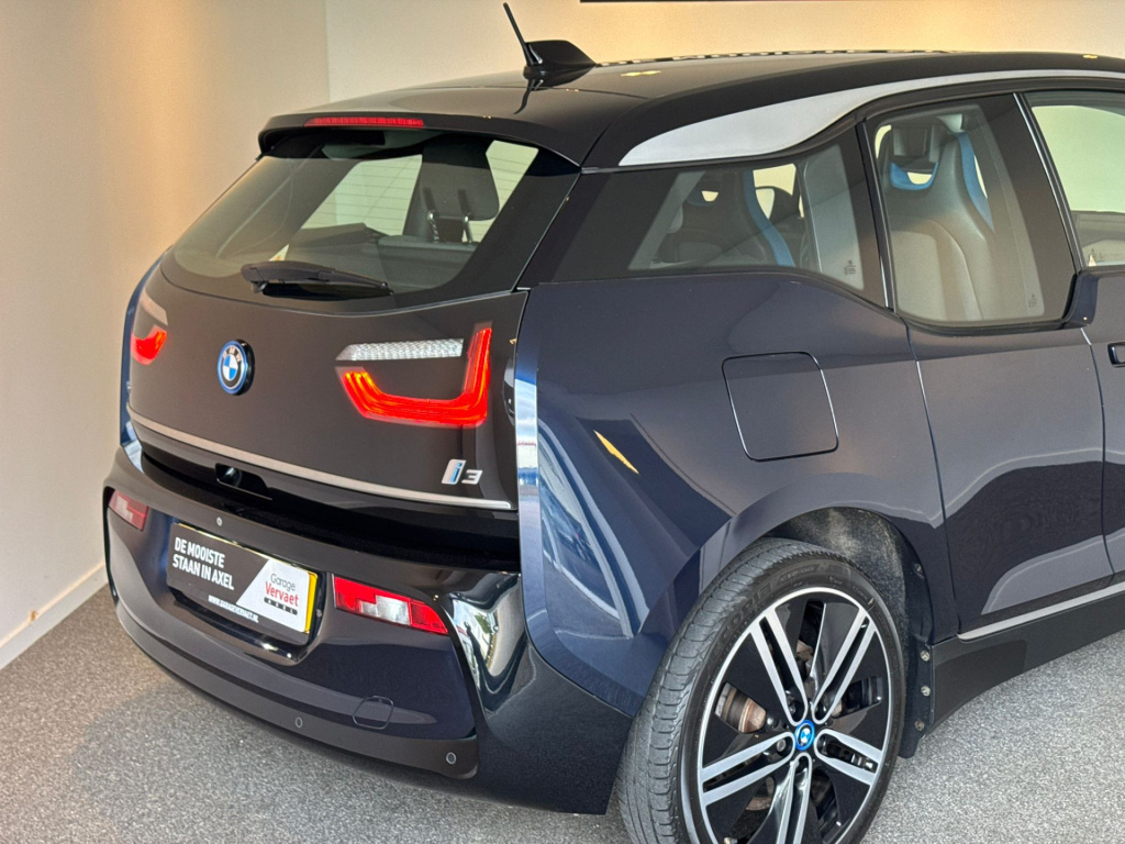 BMW I3