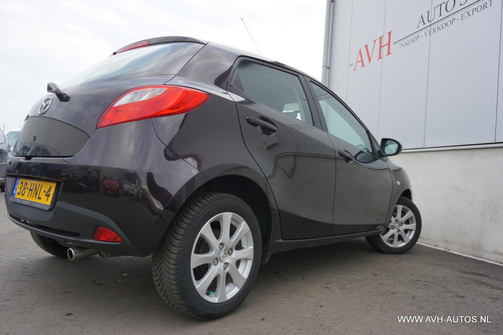 Mazda 2