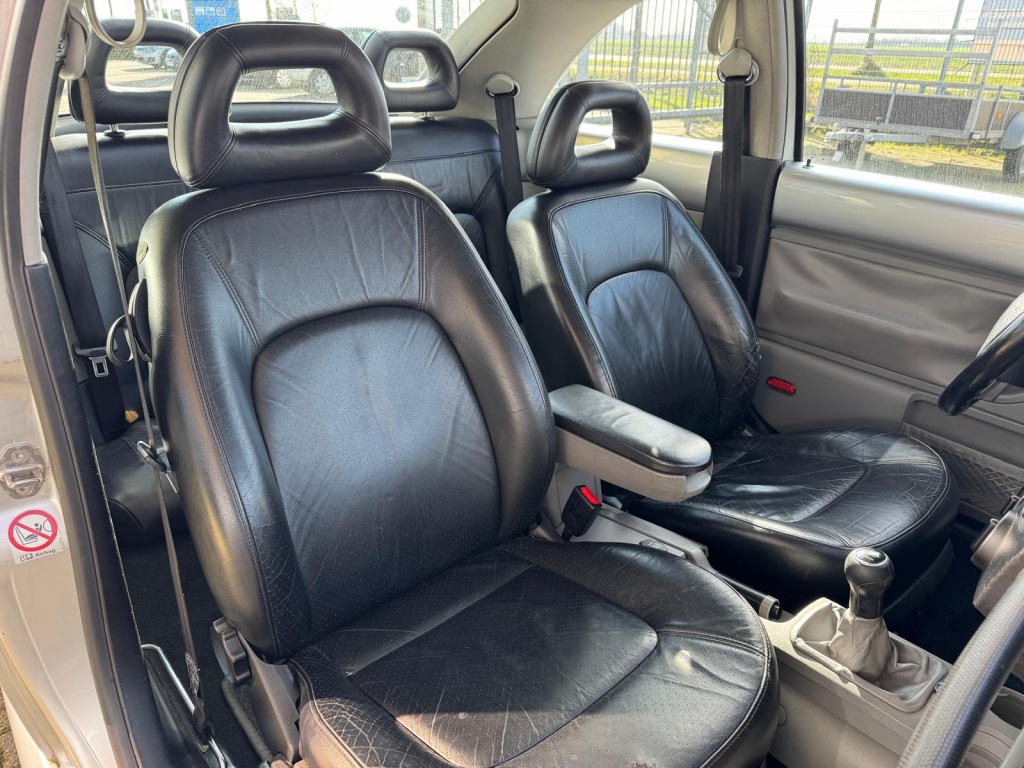 Volkswagen New Beetle