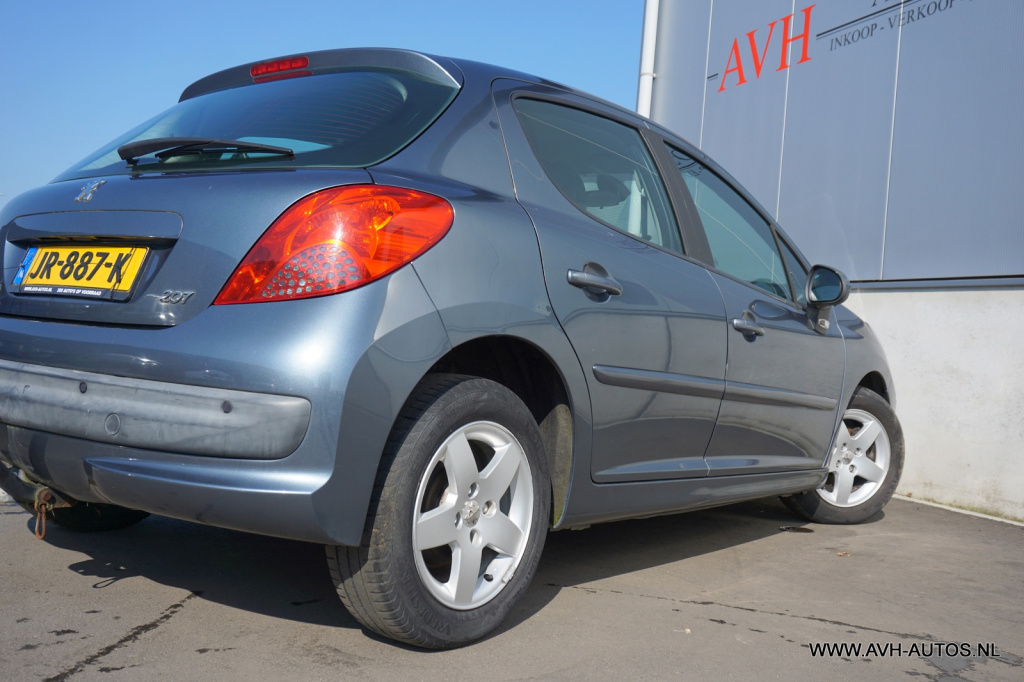 Peugeot 207