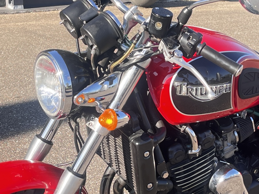Triumph Thunderbird