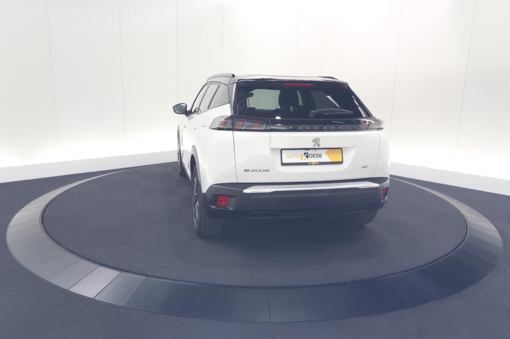 Peugeot E-2008