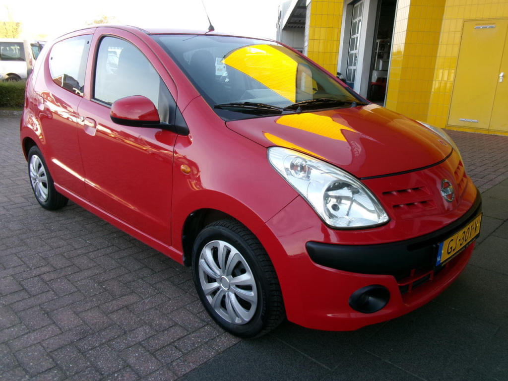 Nissan Pixo