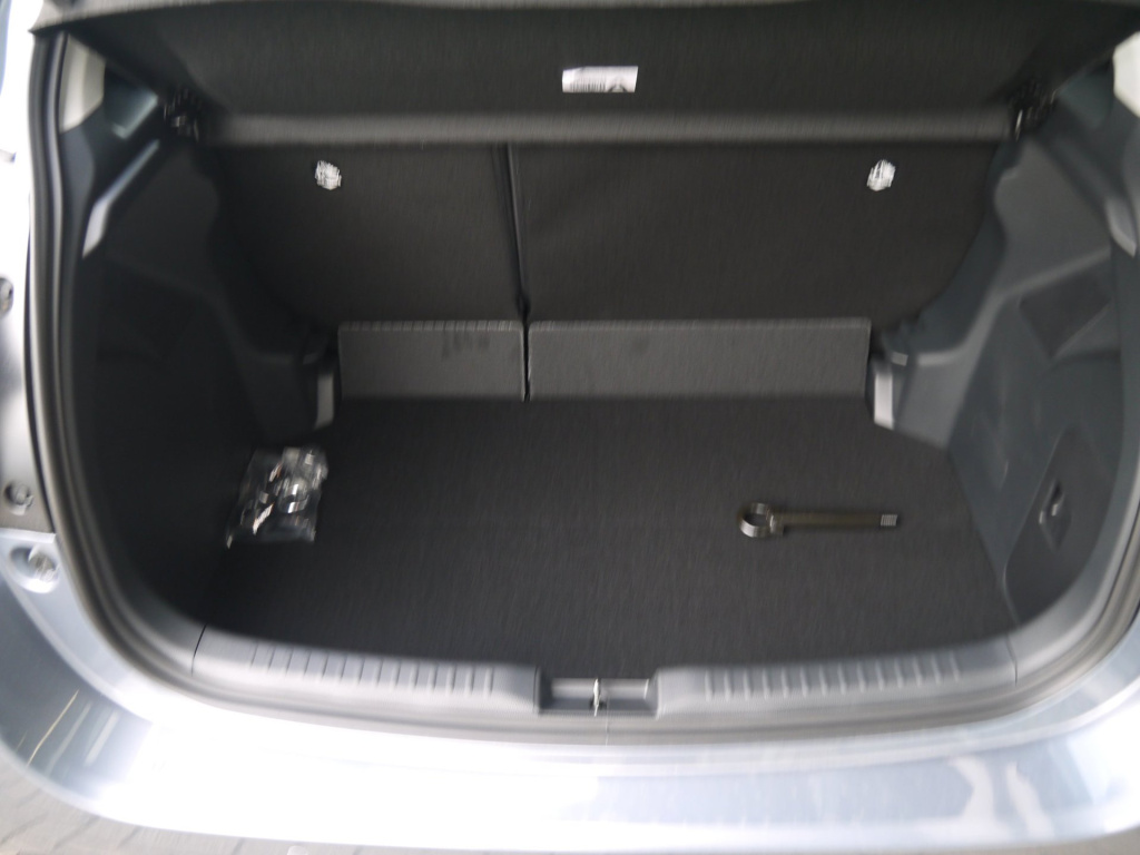 Mazda 2 Hybrid