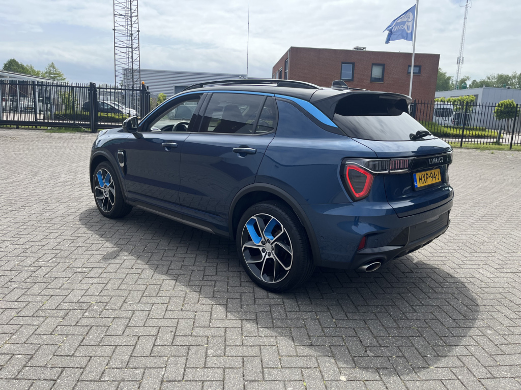 Lynk & Co 01