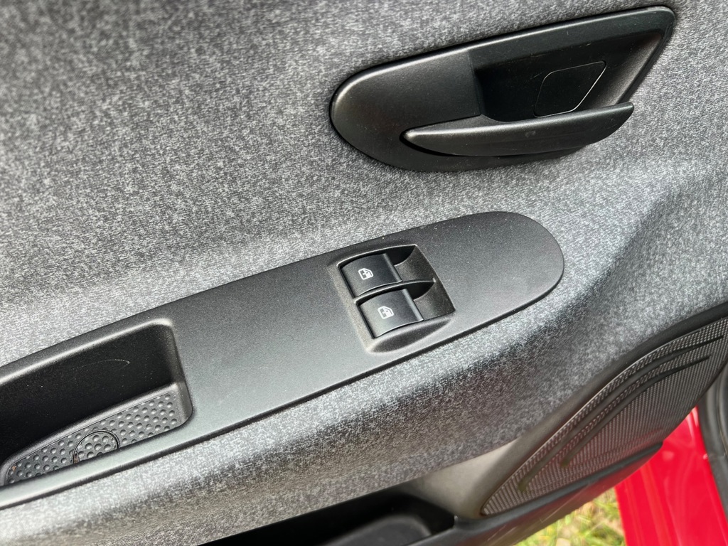 Lancia Y(psilon)