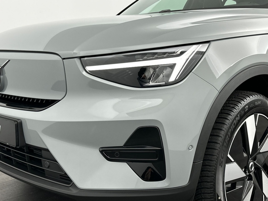 Volvo Ex40
