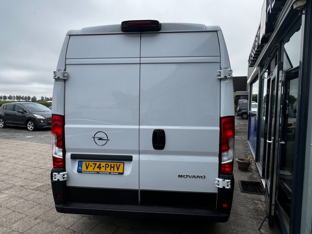 Opel Movano