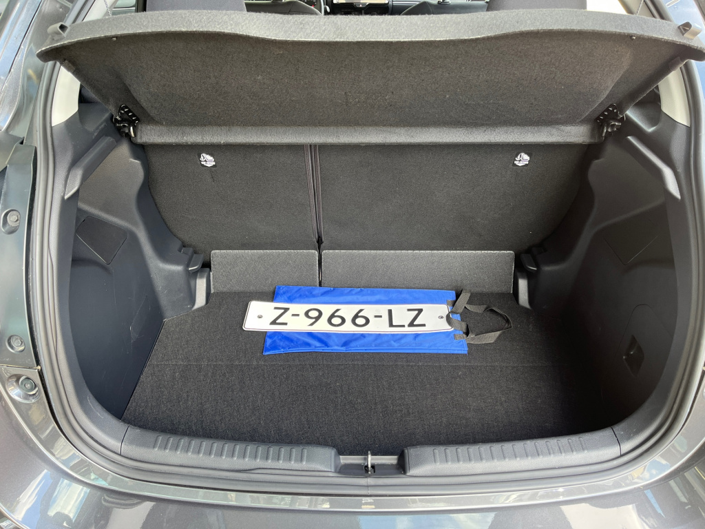 Mazda 2 Hybrid