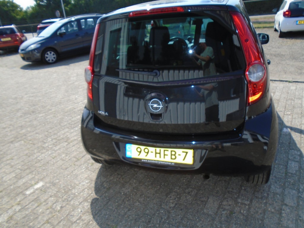 Opel Agila