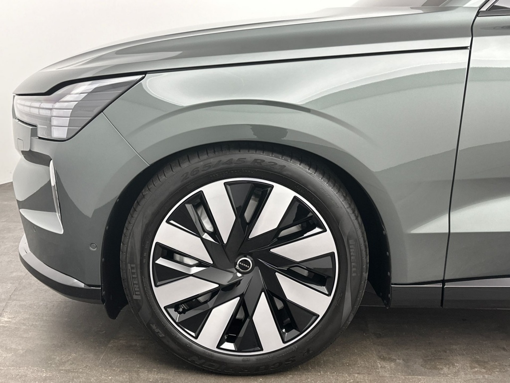 Volvo Ex90