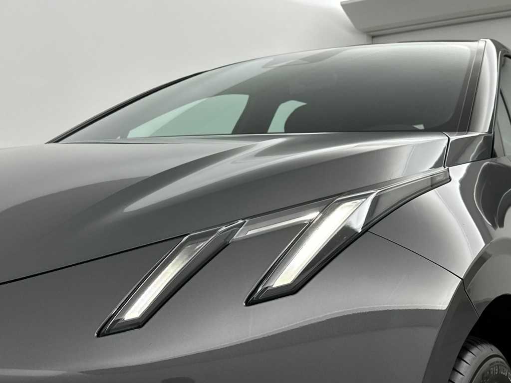 Lynk & Co 02