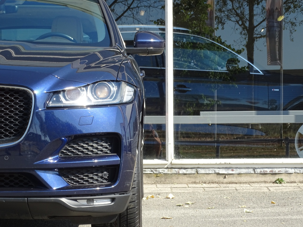 Jaguar F-pace