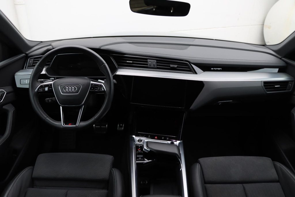 Audi Q8 E-tron
