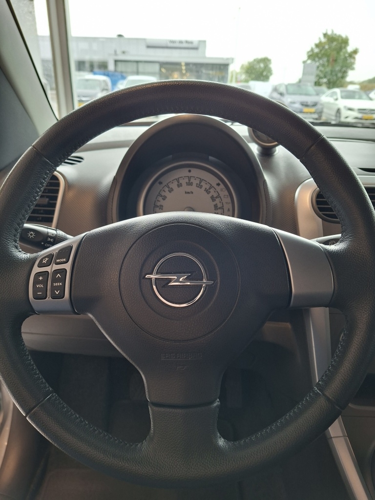 Opel Agila