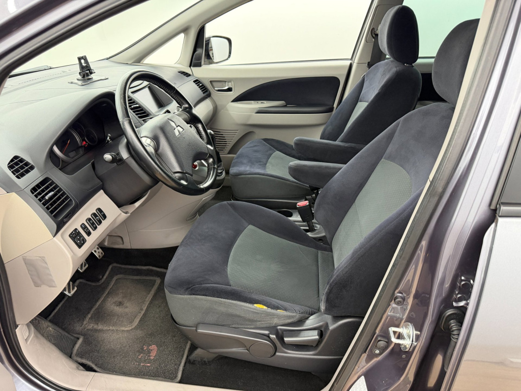 Mitsubishi Grandis