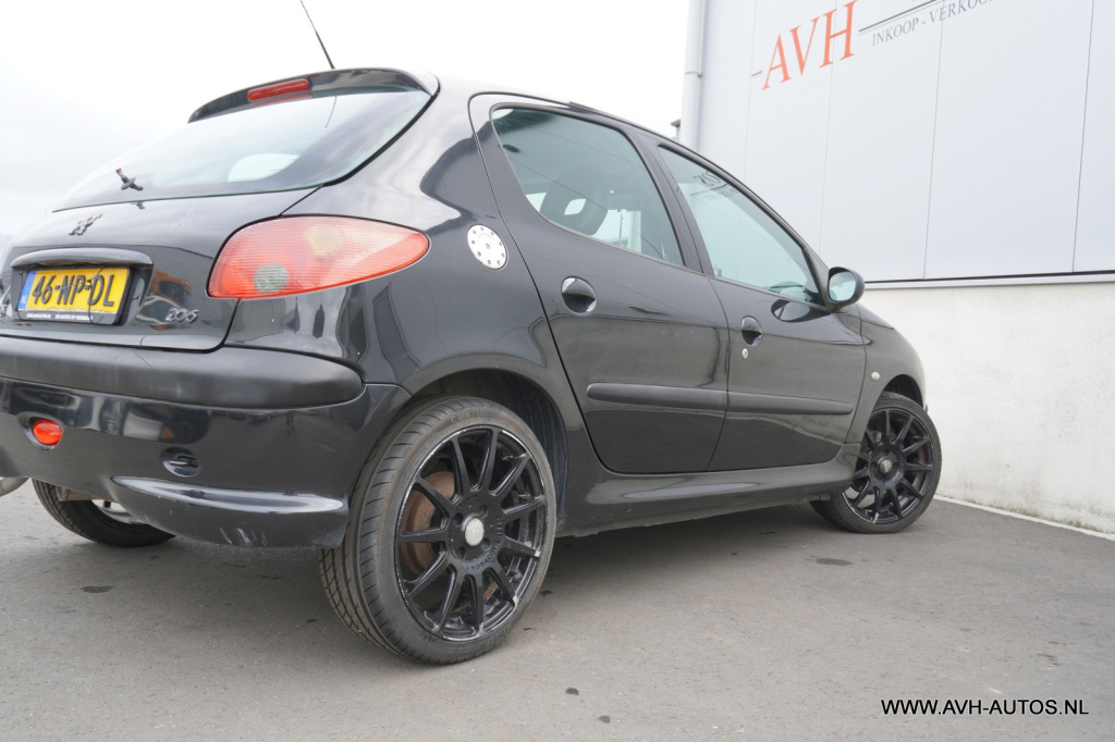 Peugeot 206