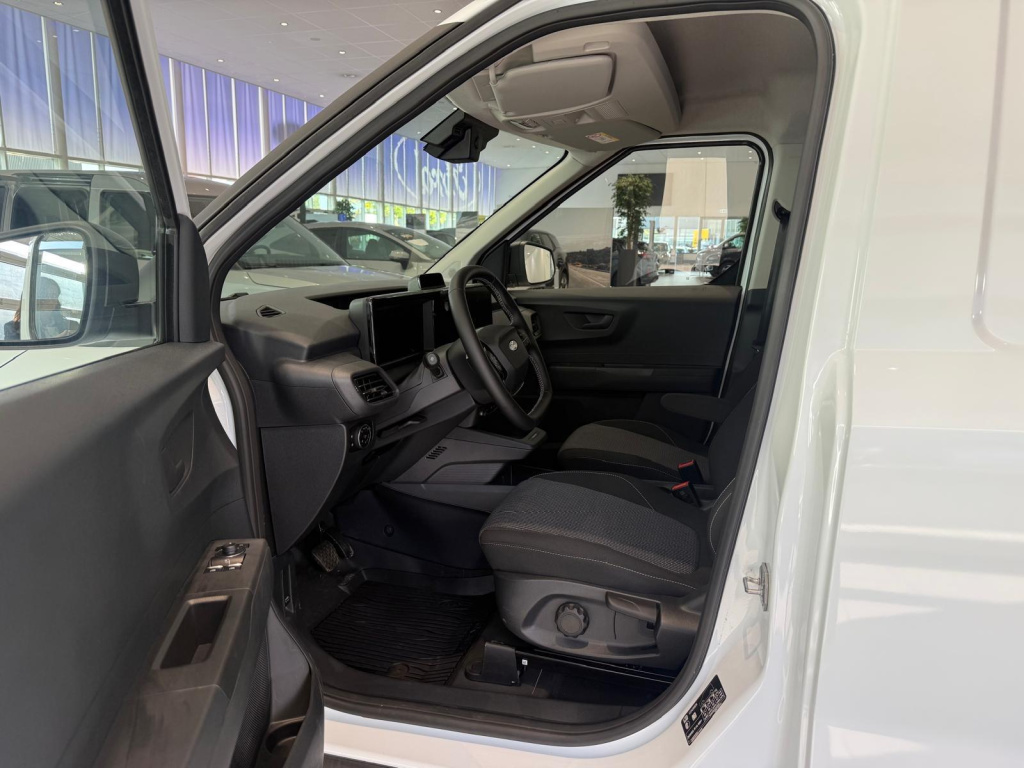 Ford E-transit Courier