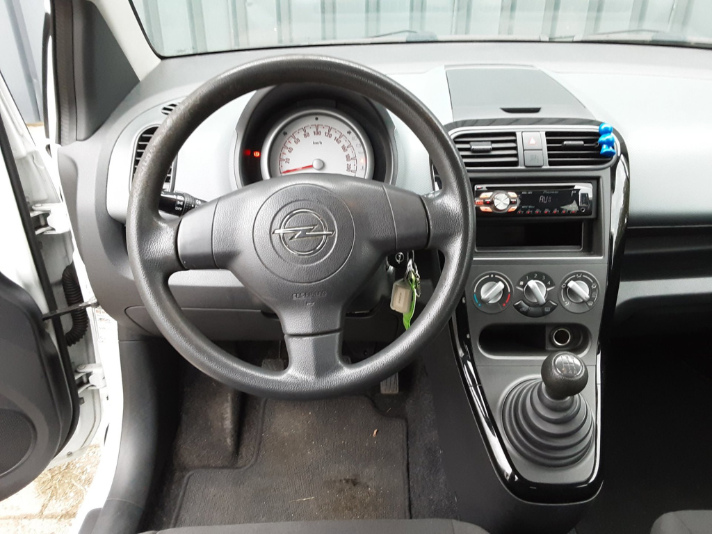 Opel Agila