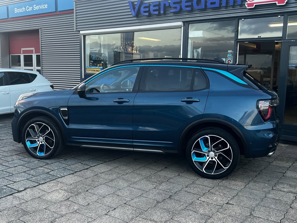 Lynk & Co 01