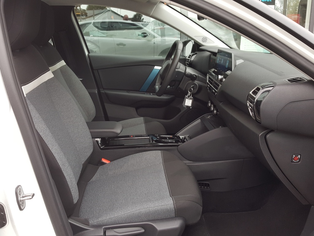 Citroen Ë-c4